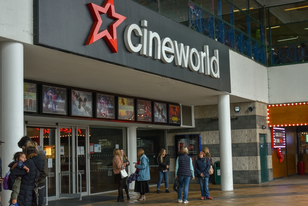 Cineworld To Cut 45 000 Jobs As Covid Closes Cinemas