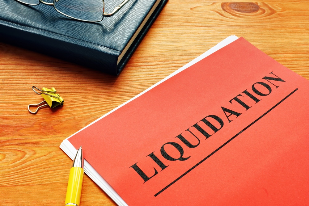 Who can apply for a provisional liquidation?