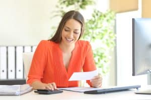 How does invoice financing work?